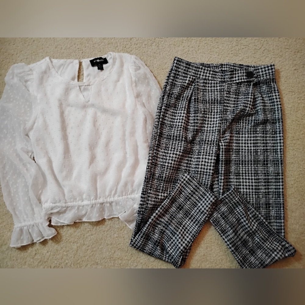 VGUC Girl's Dressy White Blouse w/Black and White Houndstooth Pantset - Sz 10-12